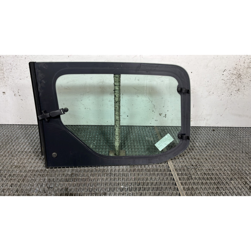 Vitre arriere gauche CITROEN BERLINGO 2 Photo n°4