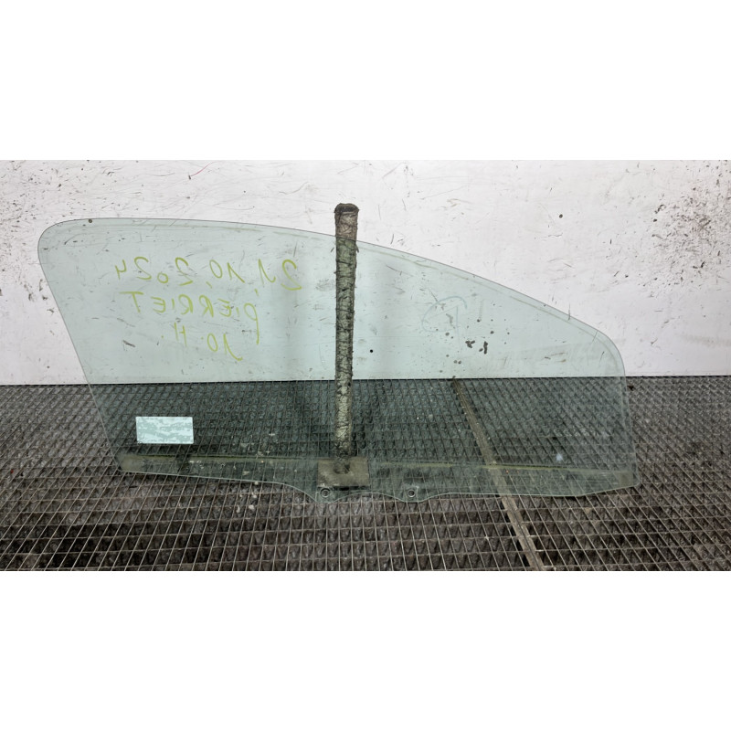 Vitre avant gauche CITROEN C1 1 Photo n°4