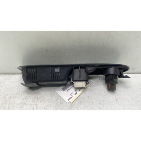 Interrupteur de leve vitre avant droit RENAULT CLIO 2