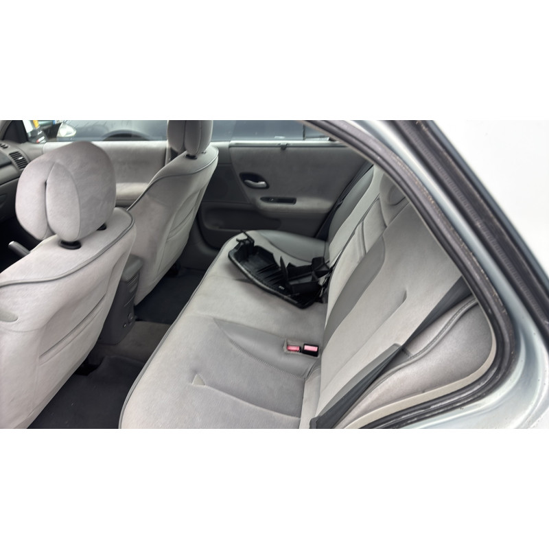 Porte avant droit RENAULT LAGUNA 2 Photo n°15