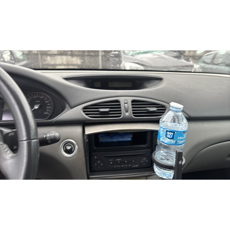 Pare boue avant gauche RENAULT LAGUNA 2 Photo n°20