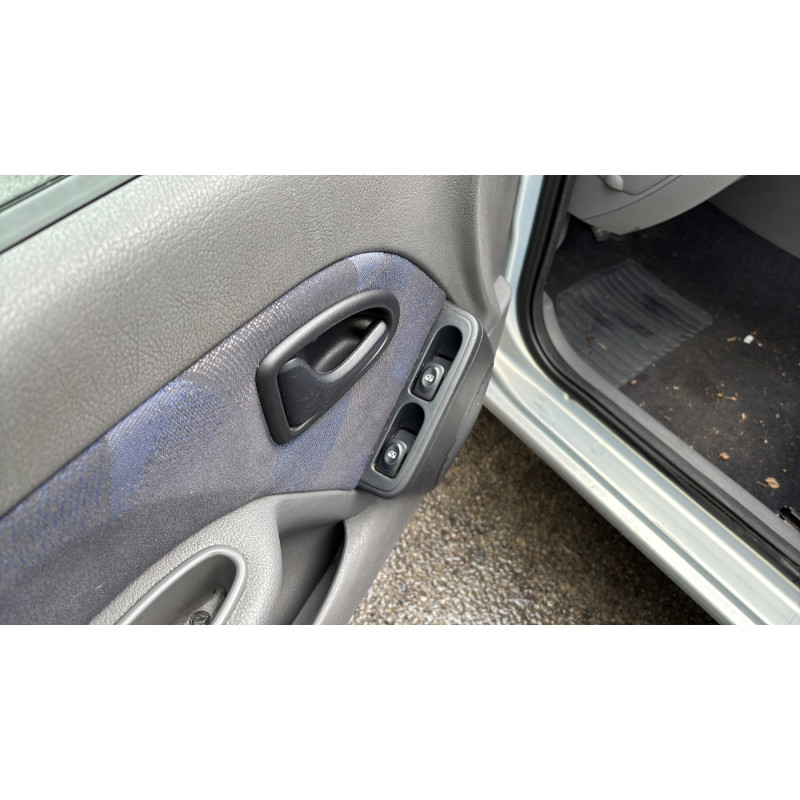 Retroviseur gauche RENAULT CLIO 2 Photo n°15