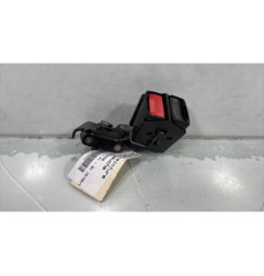 Attache ceinture arriere gauche RENAULT CLIO 2
