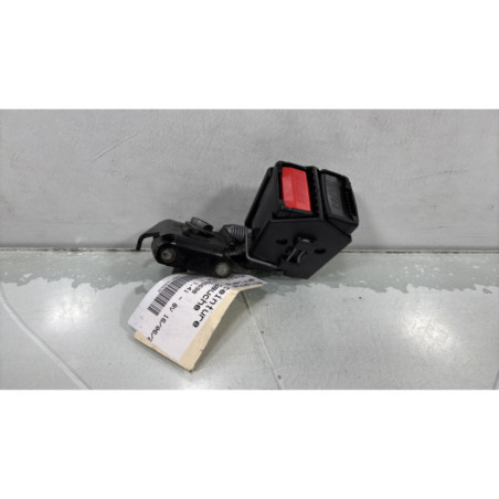 Attache ceinture arriere gauche RENAULT CLIO 2