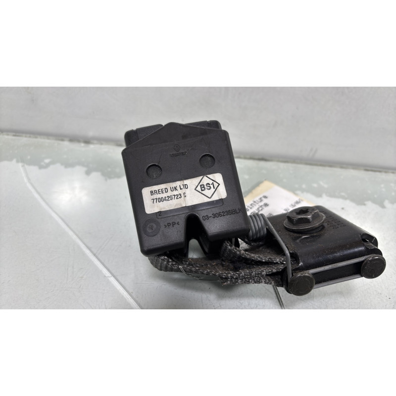 Attache ceinture arriere gauche RENAULT CLIO 2 Photo n°3