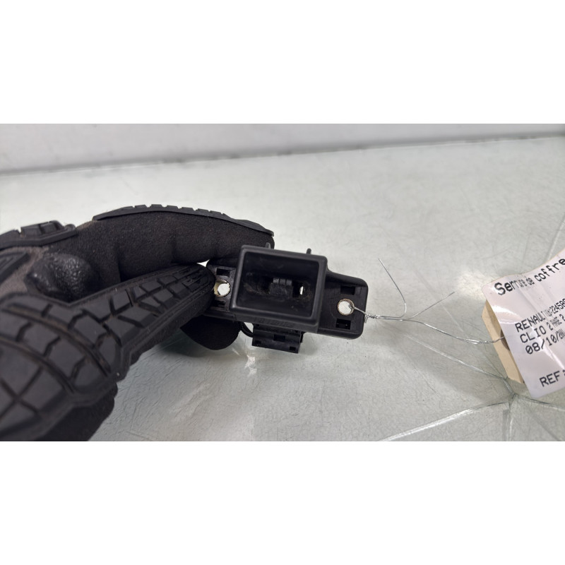 Serrure de coffre RENAULT CLIO 2 Photo n°1