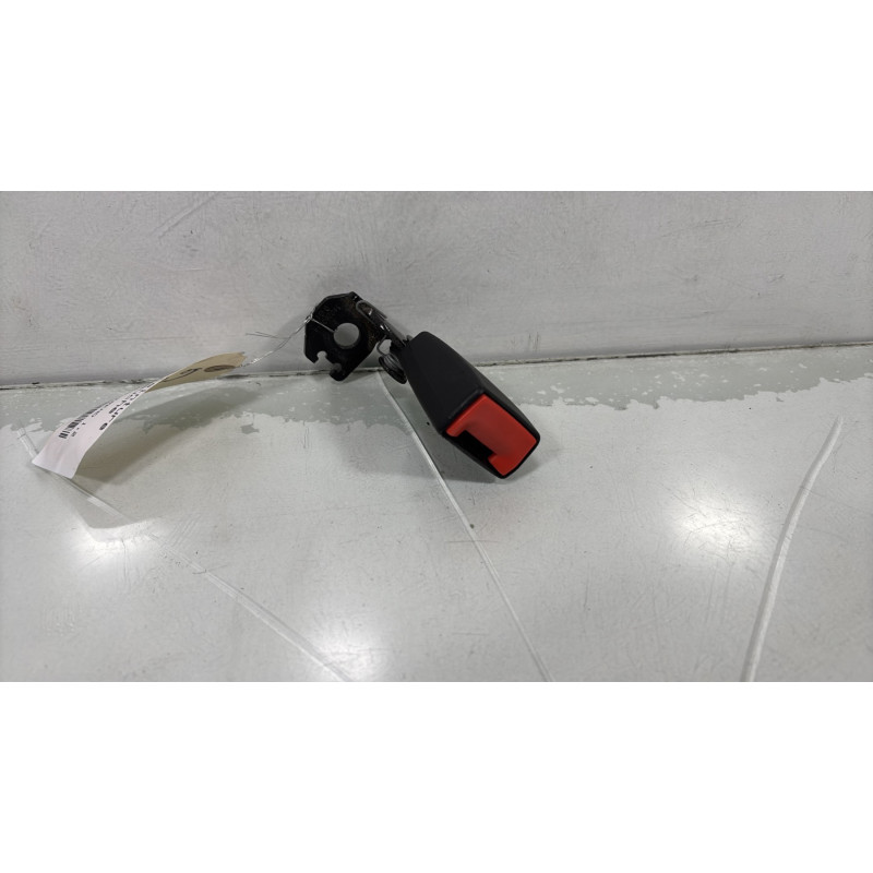 Attache ceinture arriere gauche FORD FIESTA 6 Photo n°1