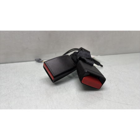Attache ceinture arriere droit RENAULT CLIO 4 Photo n°1