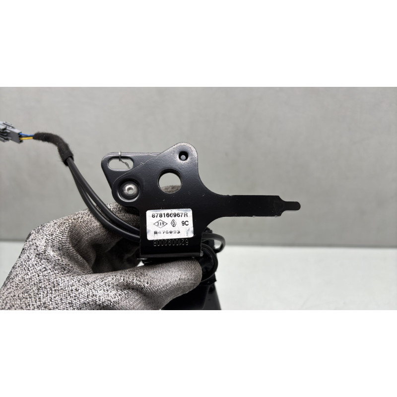 Attache ceinture arriere droit RENAULT CLIO 4 Photo n°3