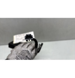 Attache ceinture arriere droit RENAULT CLIO 4