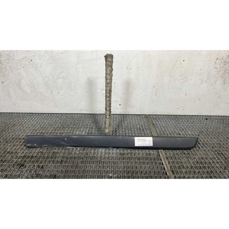 Baguette de porte avant droite RENAULT KANGOO 2 Photo n°1