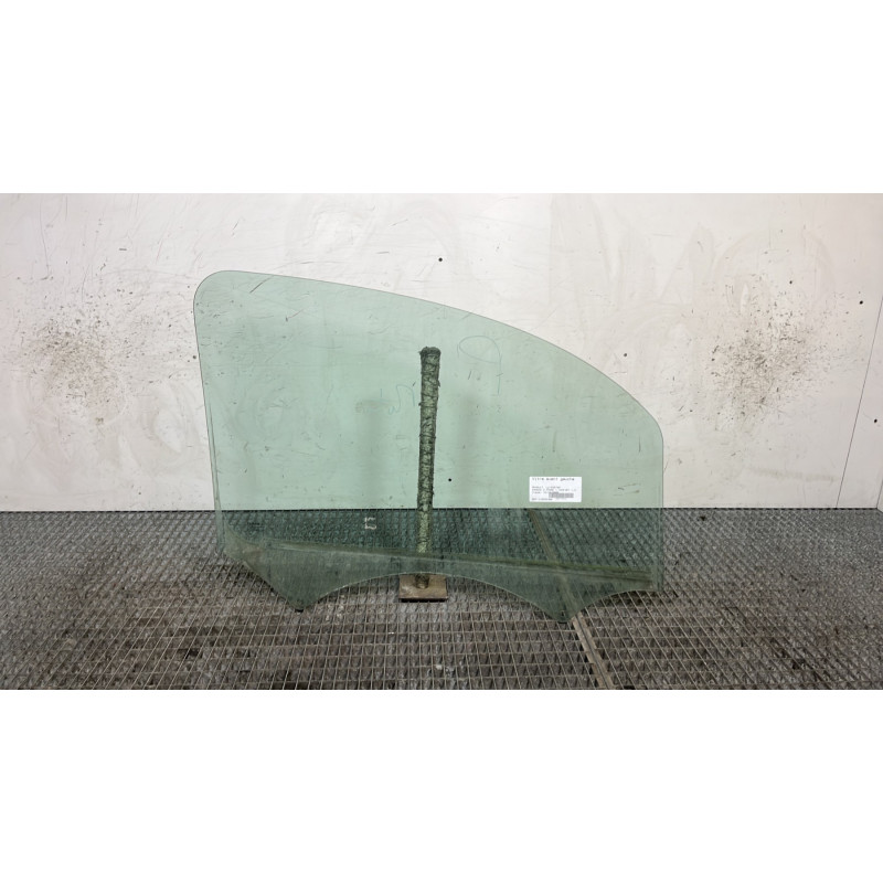 Vitre avant gauche RENAULT KANGOO 2 Photo n°4
