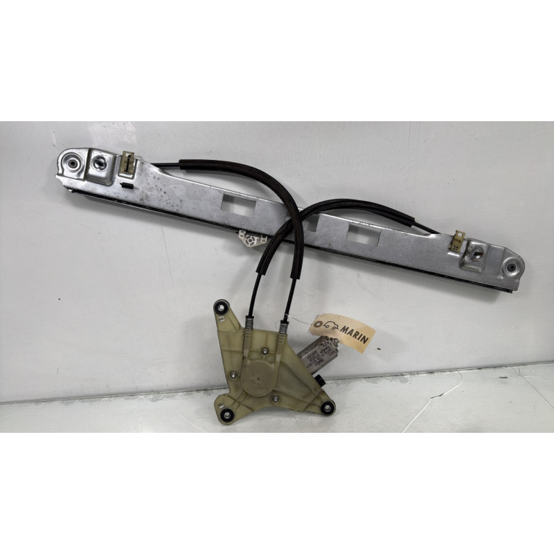 Leve vitre electrique avant droit RENAULT MASTER 3 Photo n°1