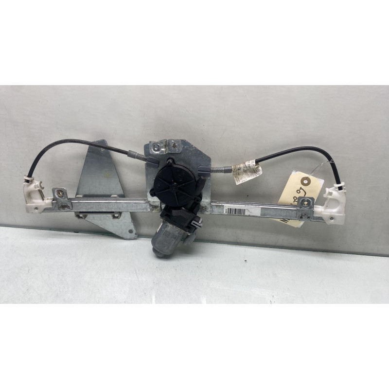 Leve vitre electrique avant droit PEUGEOT 107 Photo n°3