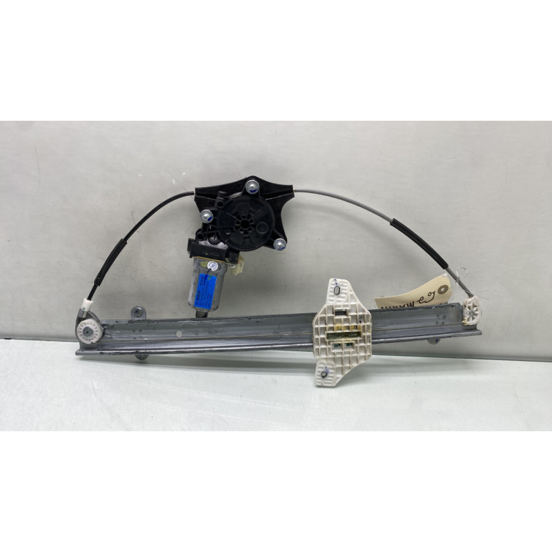 Leve vitre electrique avant droit HYUNDAI I 10 2 Photo n°1