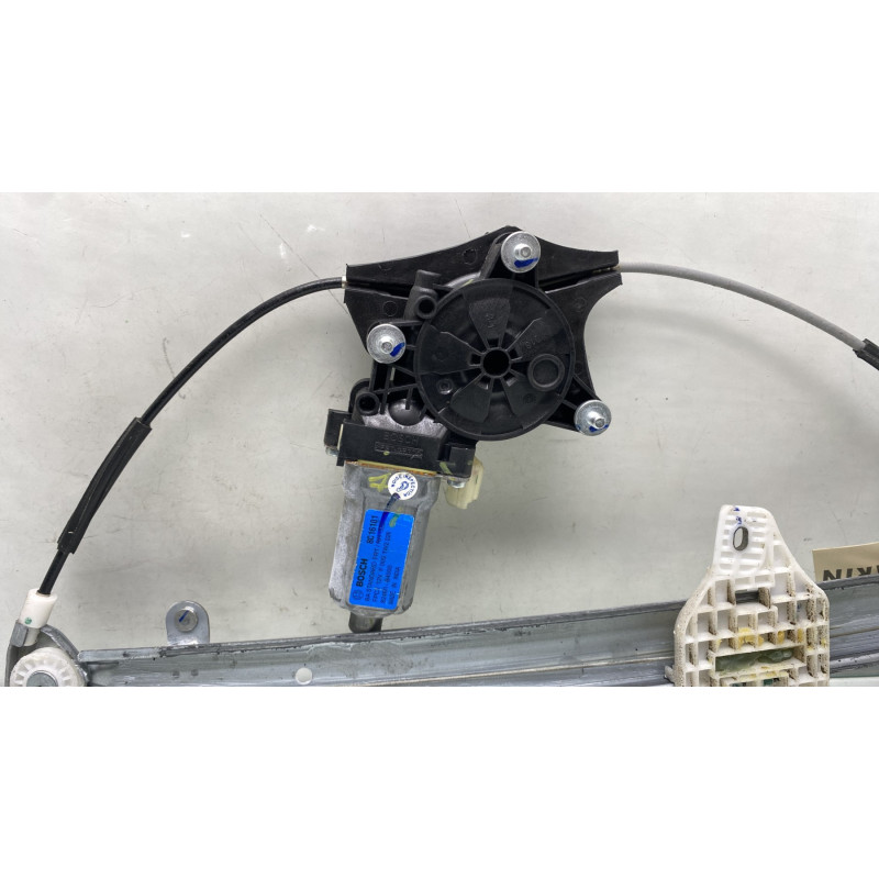 Leve vitre electrique avant droit HYUNDAI I 10 2 Photo n°3