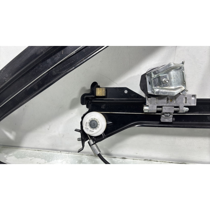 Leve vitre electrique avant gauche MERCEDES CLASSE CLK 209 Photo n°4