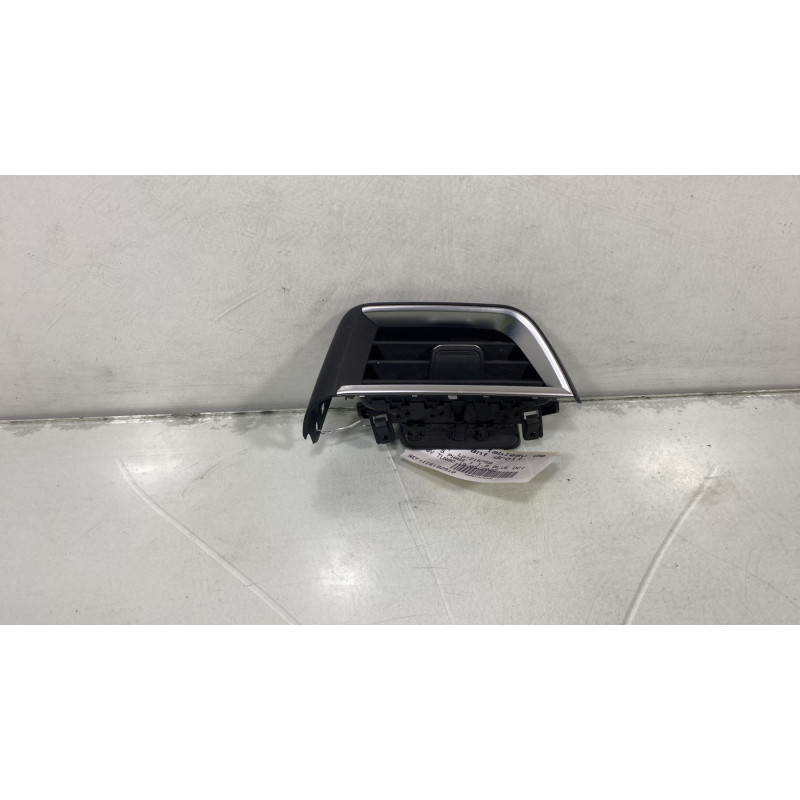 Aerateur tableau de bord avant droit RENAULT CLIO 5 Photo n°1