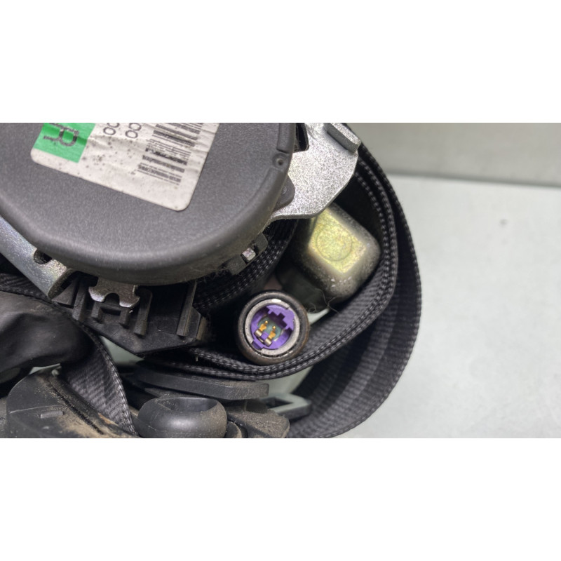 Pretensionneur de ceinture avant droit VOLKSWAGEN GOLF 5 Photo n°4