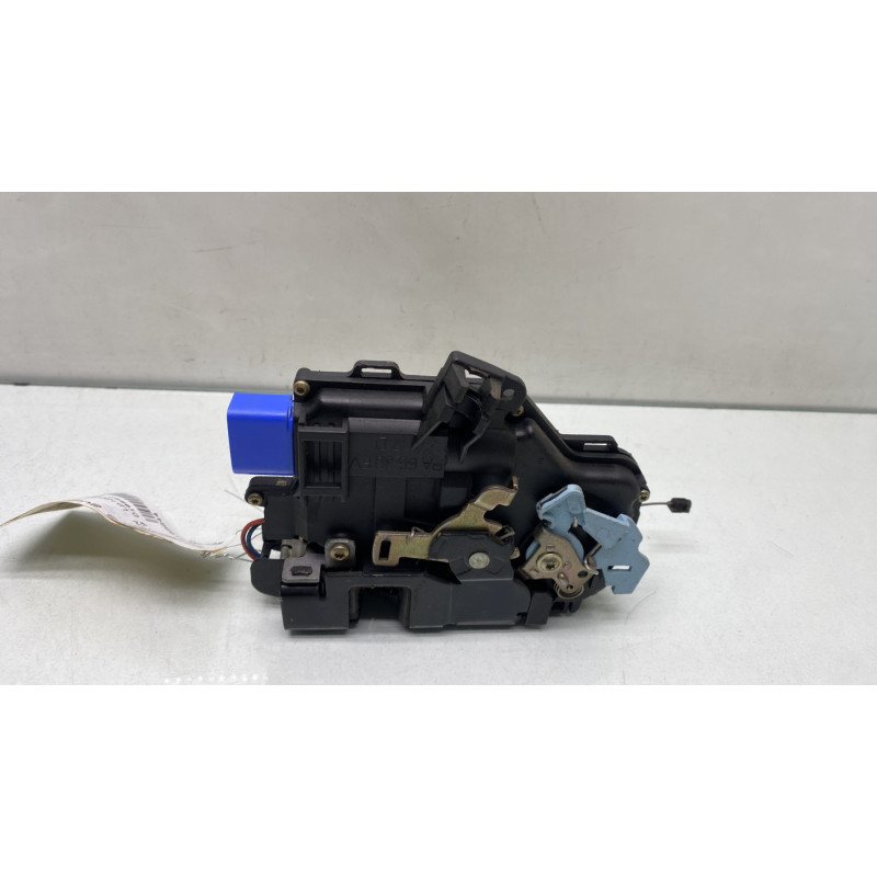 Serrure avant droit VOLKSWAGEN GOLF 5 Photo n°3
