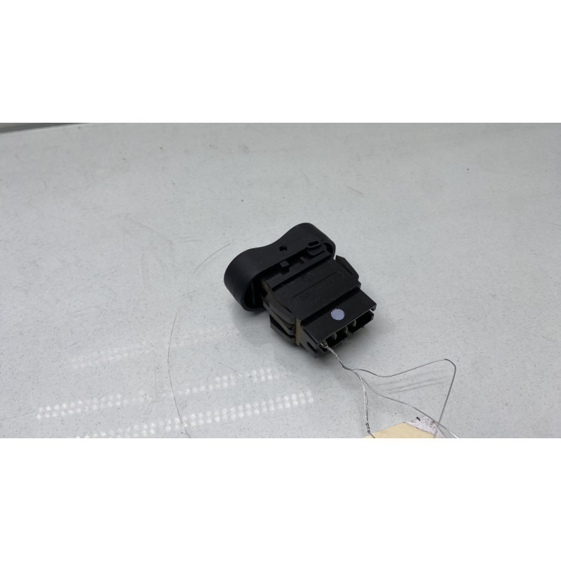 Commande degivrage lunette arriere DACIA DUSTER 1 Photo n°2