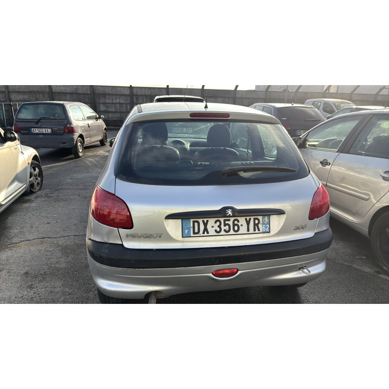 Bras essuie glace arriere PEUGEOT 206 Photo n°8