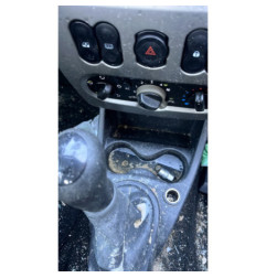 Poignee interieur avant gauche DACIA SANDERO 1