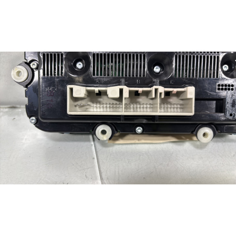 Commande chauffage VOLKSWAGEN GOLF 5 Photo n°3