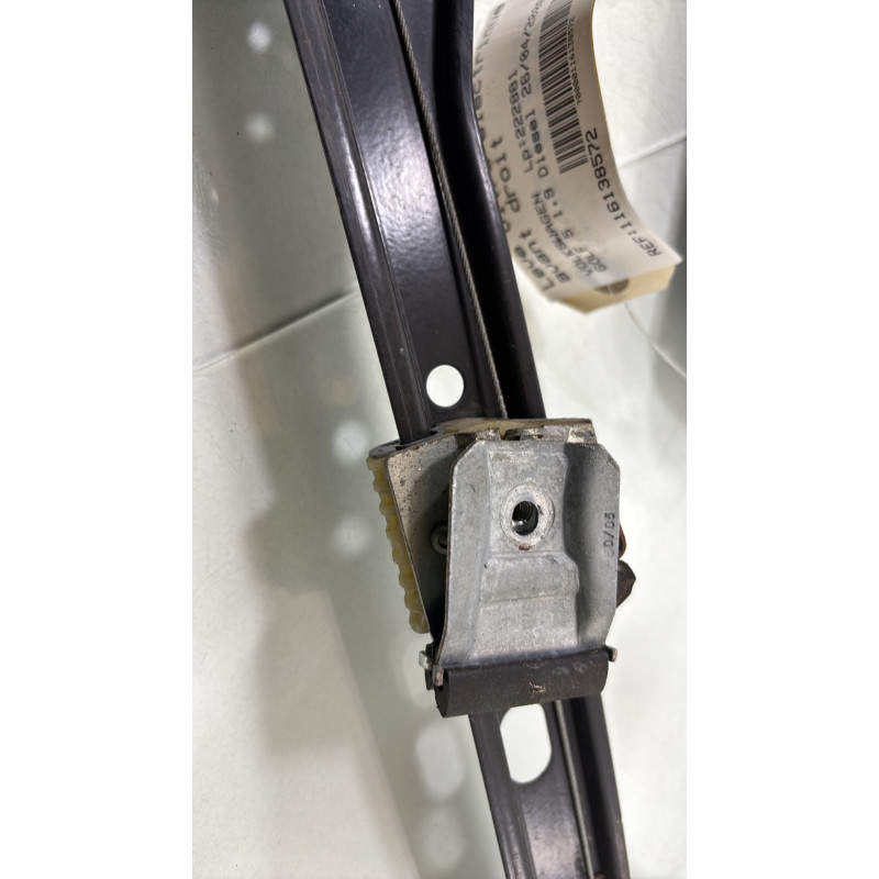 Leve vitre electrique avant droit VOLKSWAGEN GOLF 5 Photo n°4