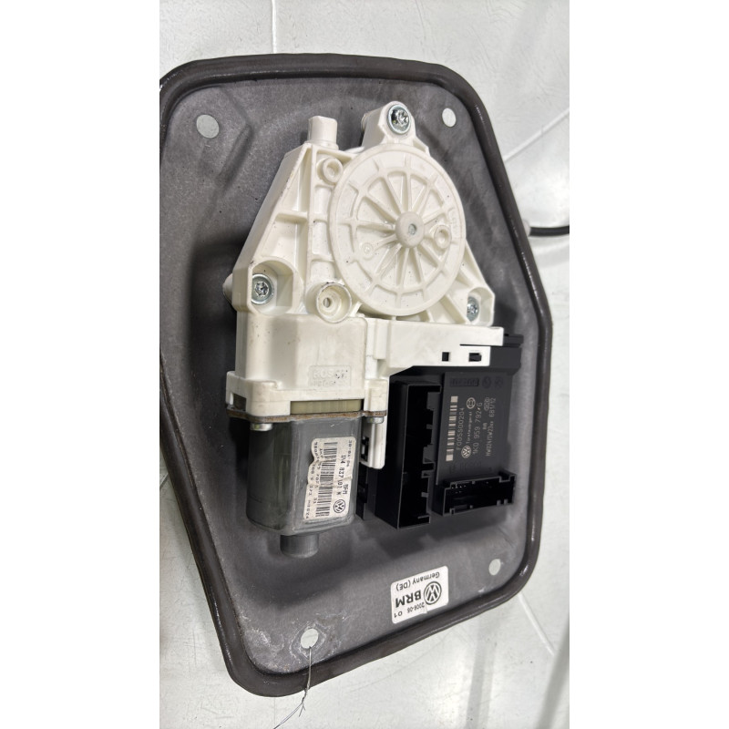 Leve vitre electrique avant droit VOLKSWAGEN GOLF 5 Photo n°5