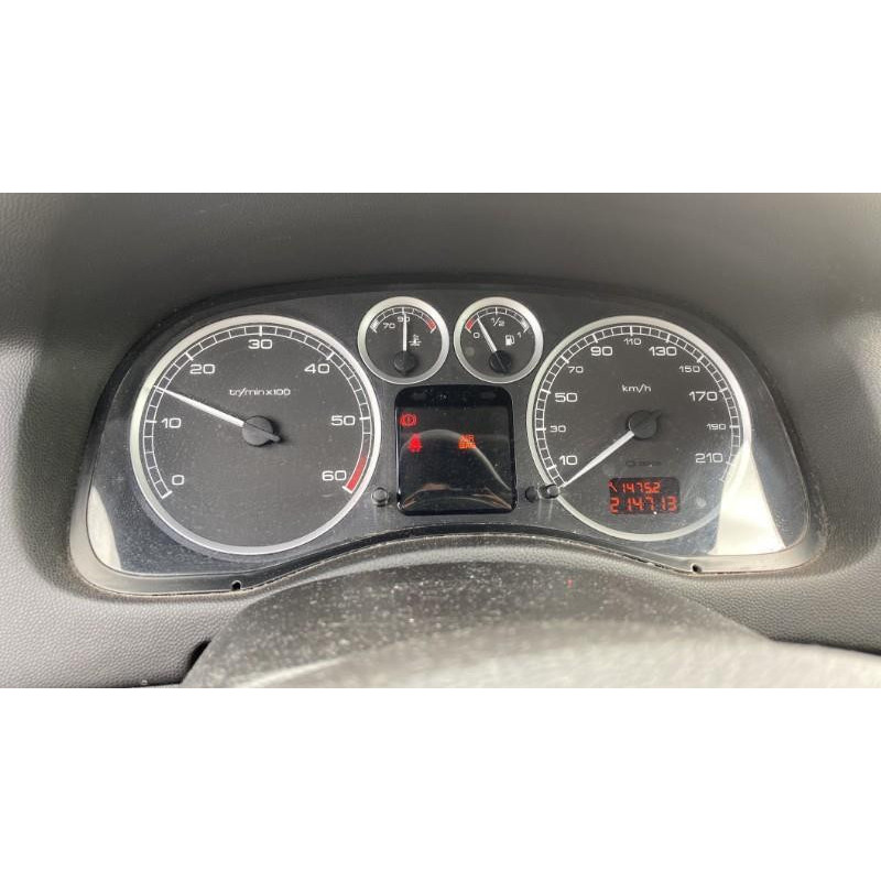 Vitre arriere droit PEUGEOT 307 Photo n°6