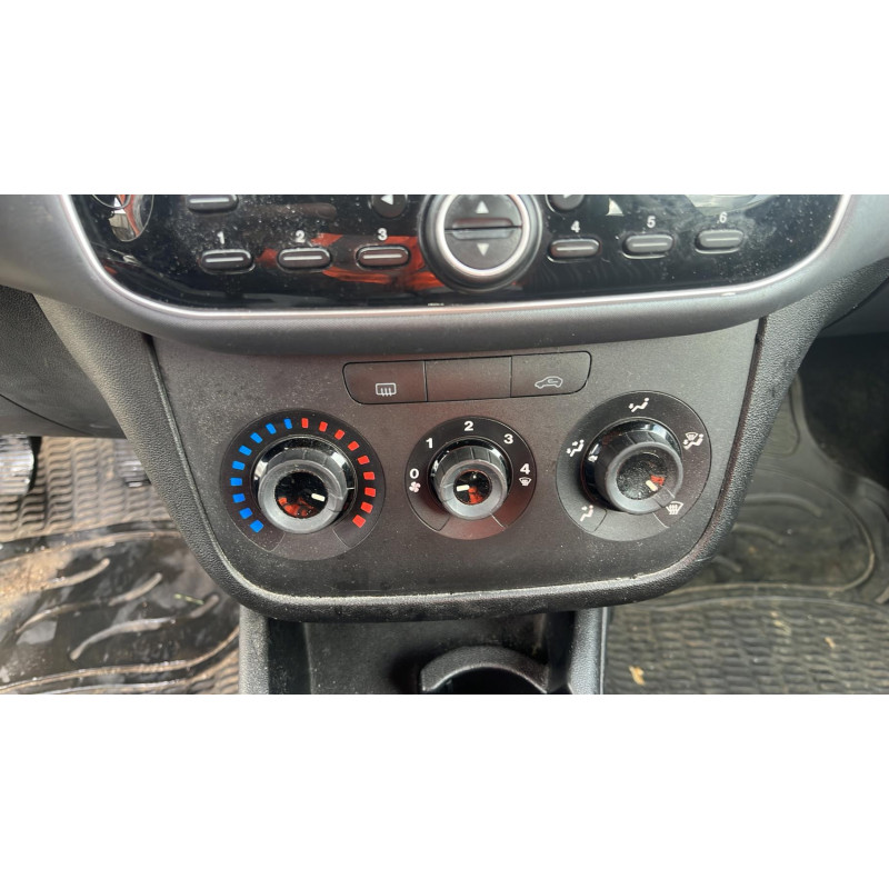 Plage arriere FIAT PUNTO EVO 3 Photo n°5