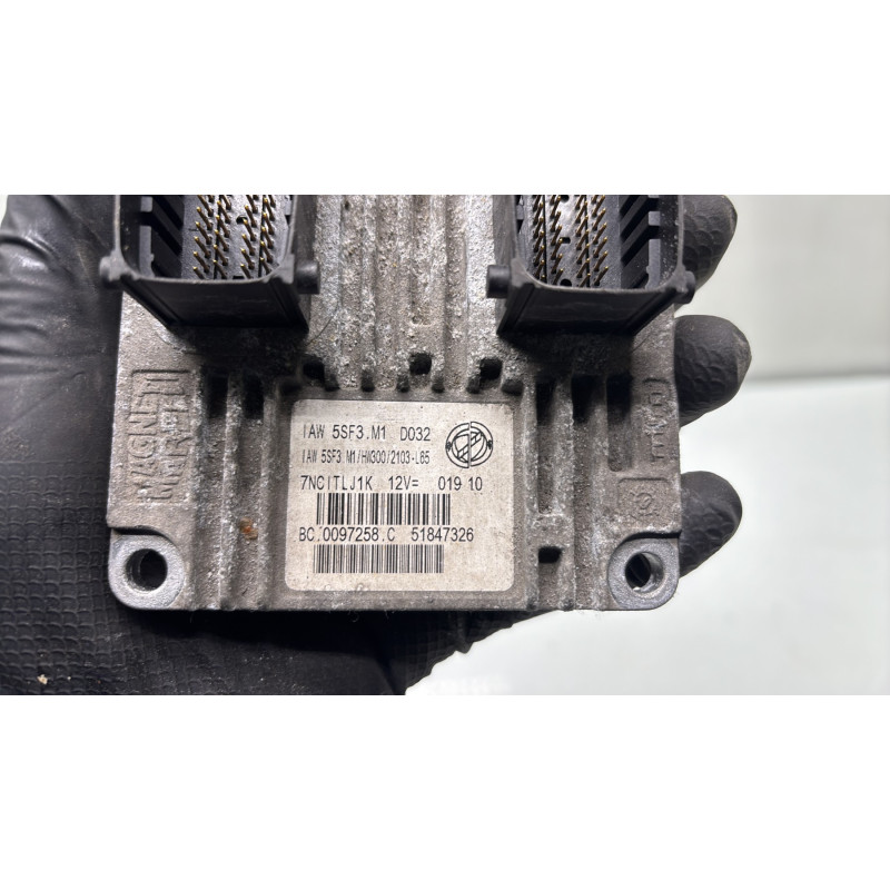 Calculateur moteur FIAT PUNTO EVO 3 Photo n°3