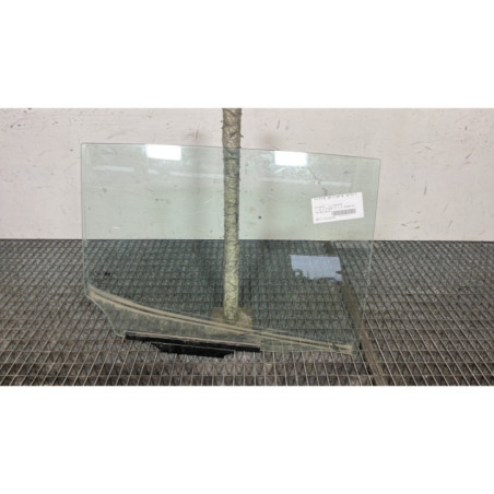 Vitre arriere droit HYUNDAI I 10 2 Photo n°1