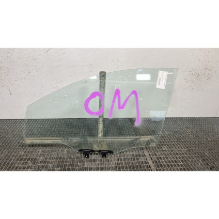Vitre avant gauche HYUNDAI I 10 2 Photo n°1