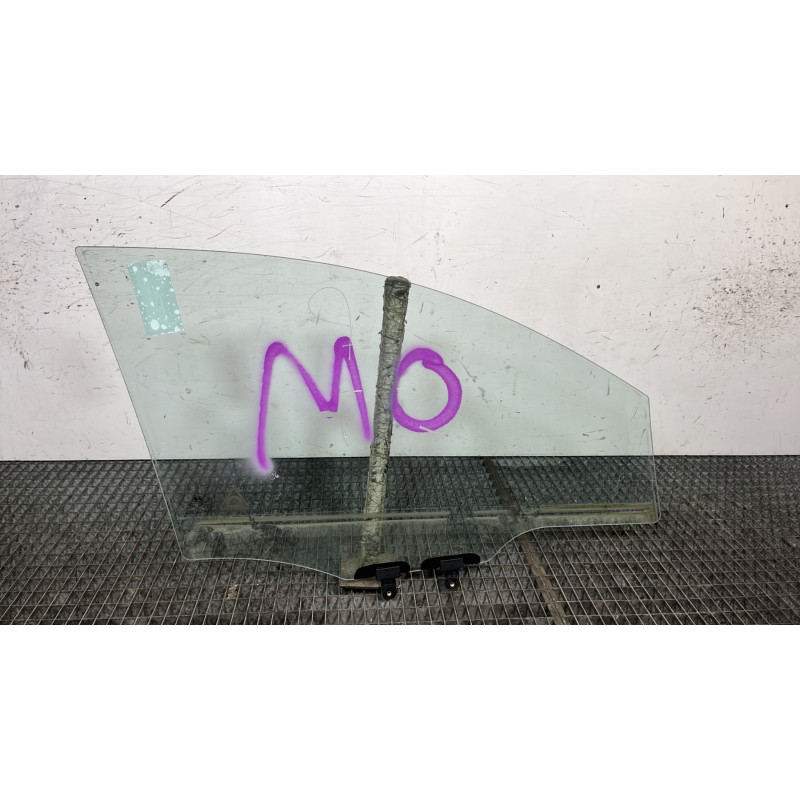 Vitre avant gauche HYUNDAI I 10 2 Photo n°4