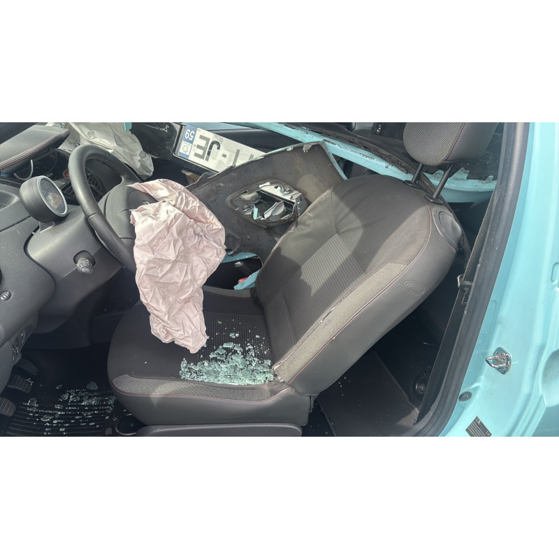 Feu arriere secondaire gauche (feux) RENAULT TWINGO 2 Photo n°15