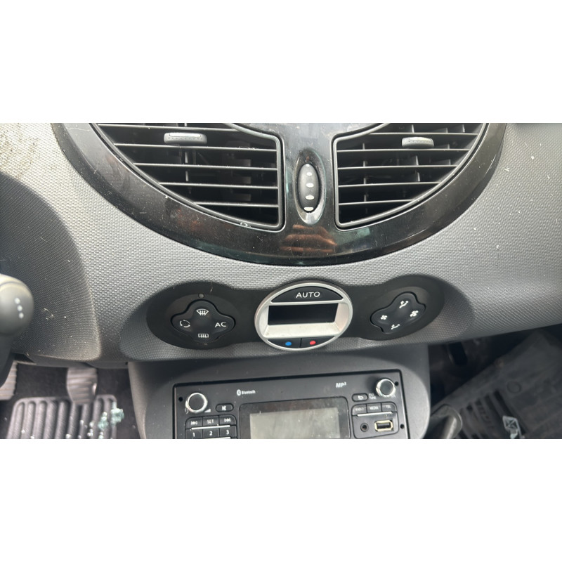 Feu arriere secondaire gauche (feux) RENAULT TWINGO 2 Photo n°20