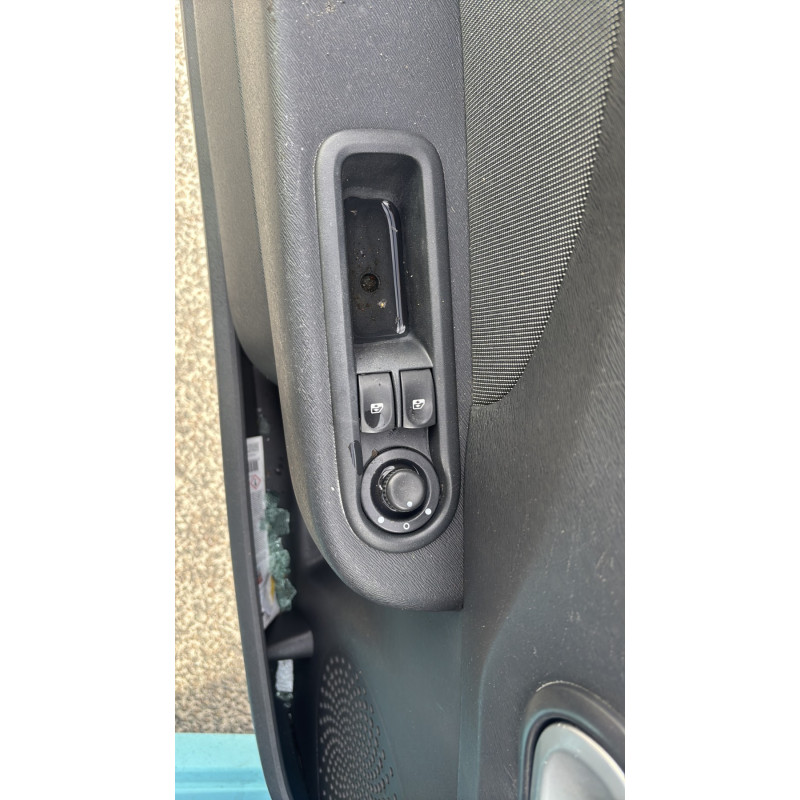 Malle/Hayon arriere RENAULT TWINGO 2 Photo n°18