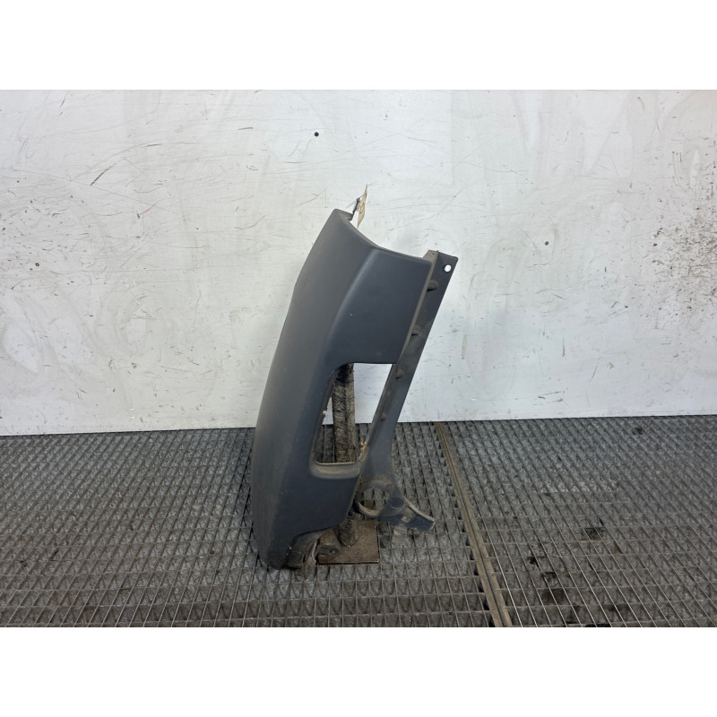 Crosse arriere gauche RENAULT TRAFIC 2 Photo n°1