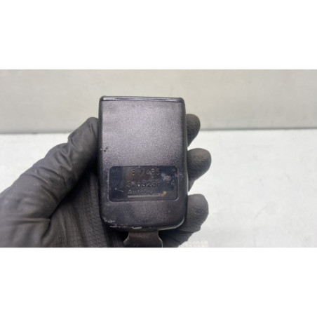 Attache ceinture arriere gauche RENAULT TWINGO 1