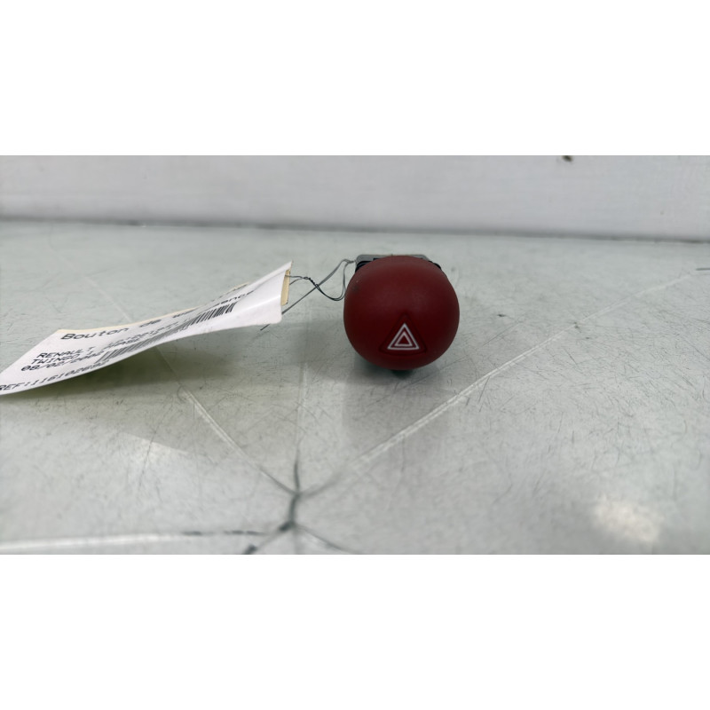 Bouton de warning RENAULT TWINGO 1 Photo n°1