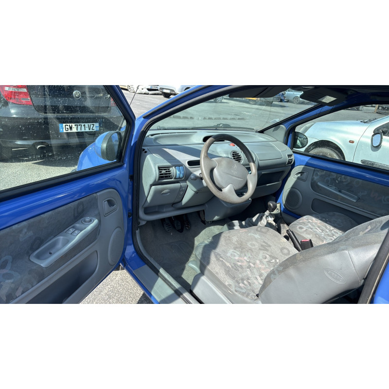 Attache ceinture arriere gauche RENAULT TWINGO 1 Photo n°12