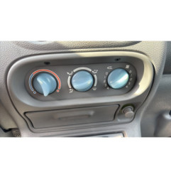 Attache ceinture arriere gauche RENAULT TWINGO 1