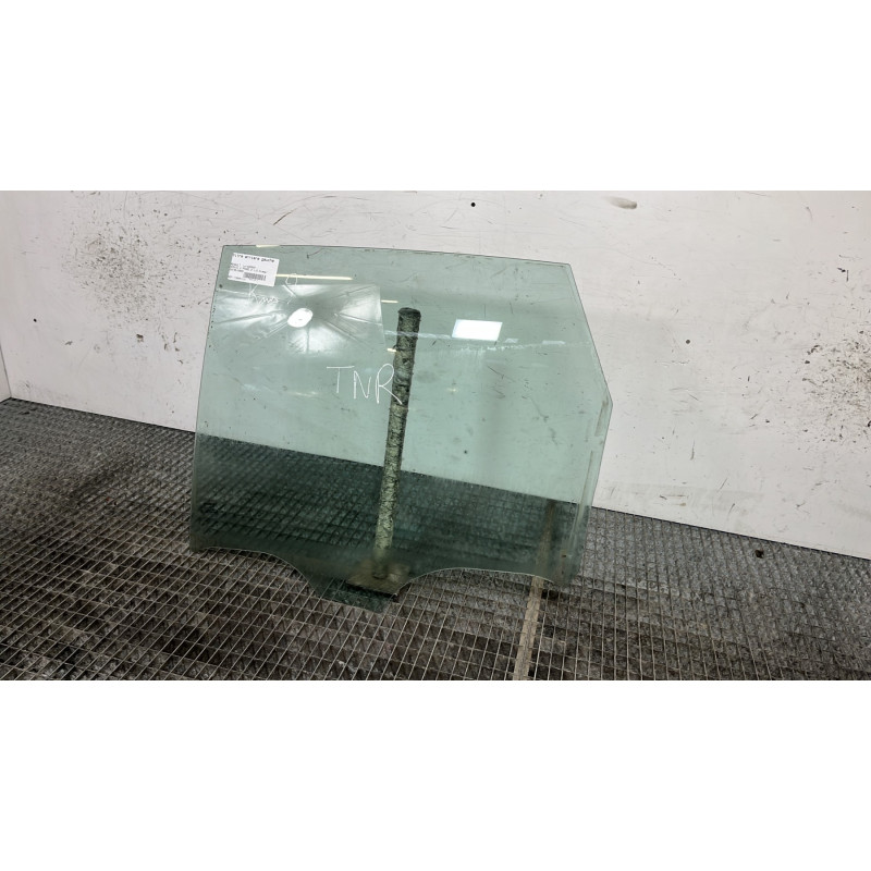 Vitre arriere gauche RENAULT SCENIC 2 Photo n°3