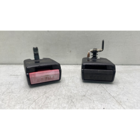 Attache ceinture arriere gauche RENAULT SCENIC 2 Photo n°1