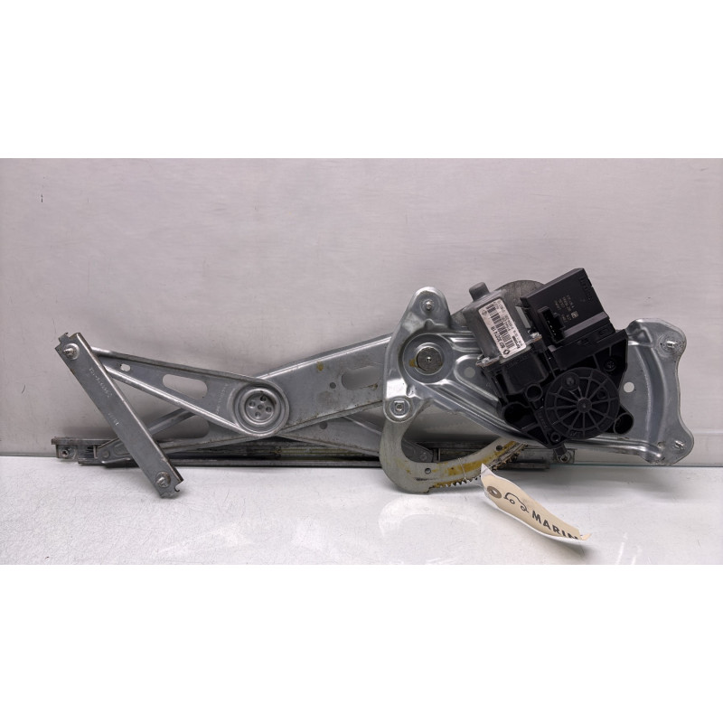 Leve vitre electrique avant droit RENAULT SCENIC 3 Photo n°1