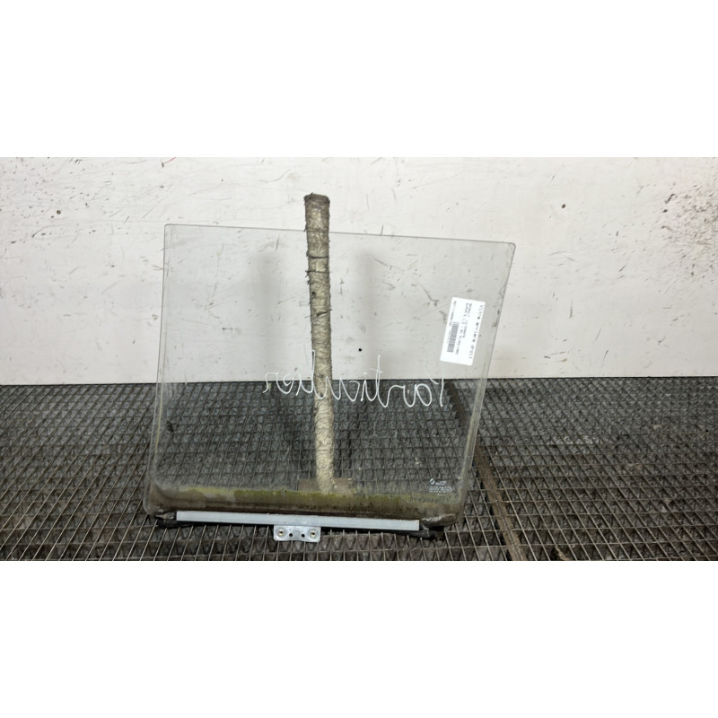 Vitre arriere droit RENAULT SUPER 5 Photo n°4