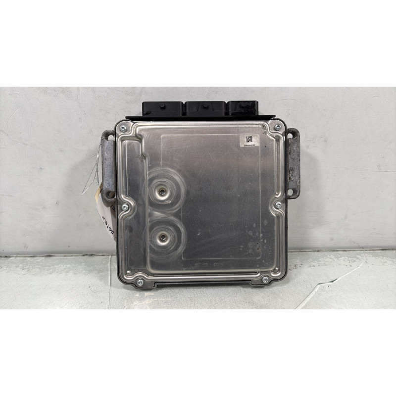 Calculateur moteur RENAULT VEL SATIS Photo n°6