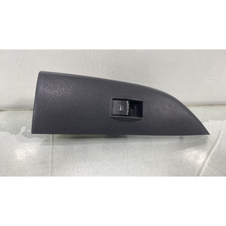Interrupteur de leve vitre avant droit SKODA FABIA 1